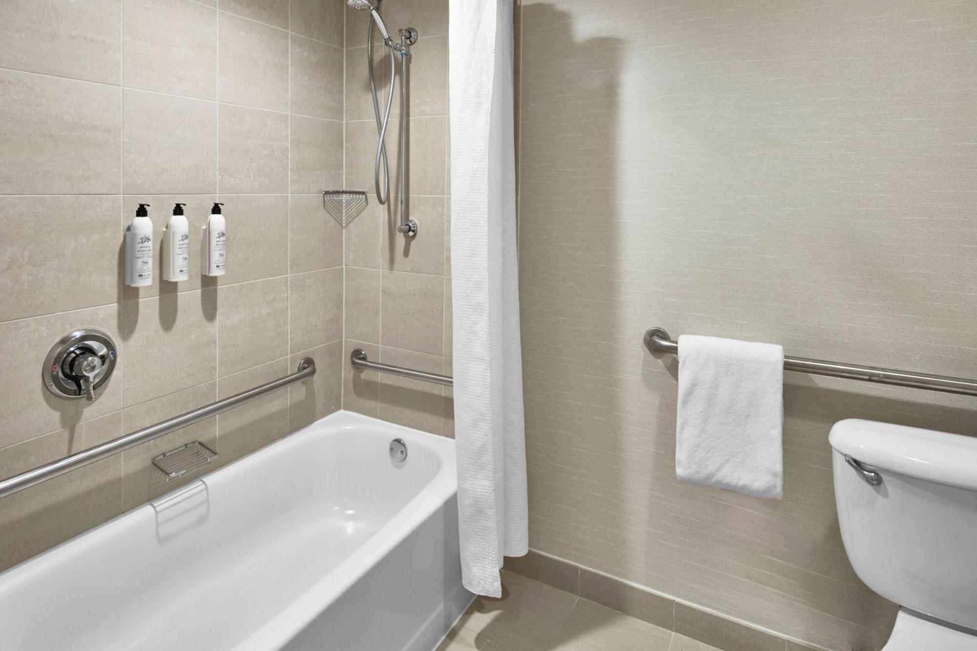 Delta By Marriott 3*